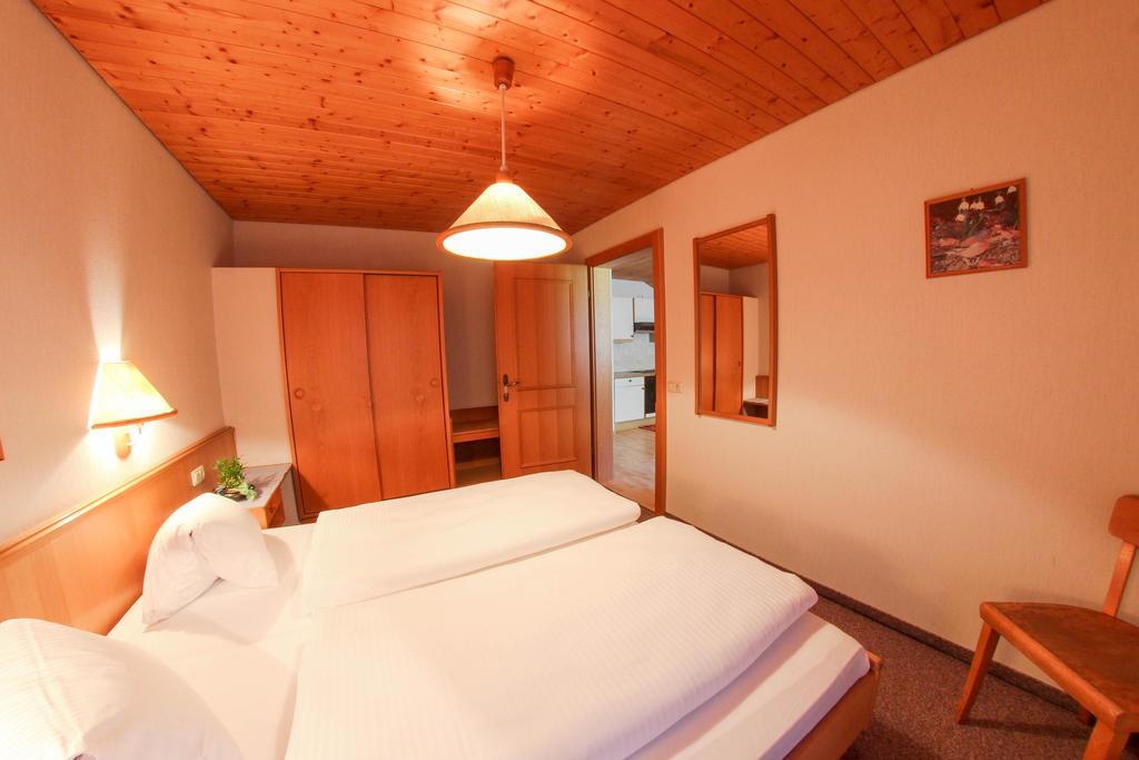 Pension Kroell Sankt Jakob in Defereggen Oda fotoğraf